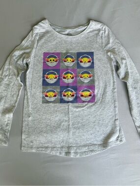 Girls' Gray Long-Sleeve baby Yoda Graphic Tee